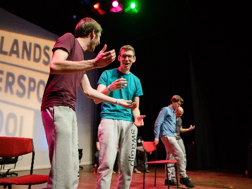 Man Met Snor vs. Swaajp 18